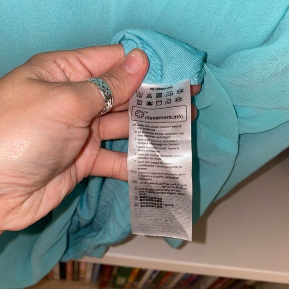 Esprit NWT Italian Bright Blue Flutter Tye Sleeve Blouse, Size 6 - Picture 6 of 14